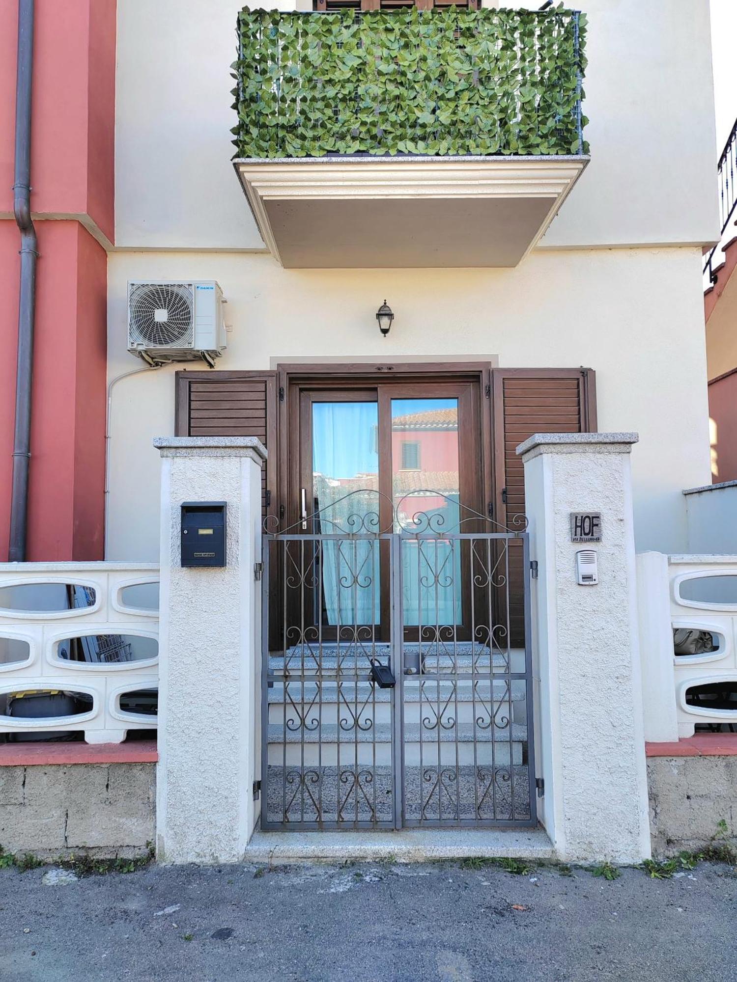 Home of Fame Gallery Apartments Olbia Exterior photo